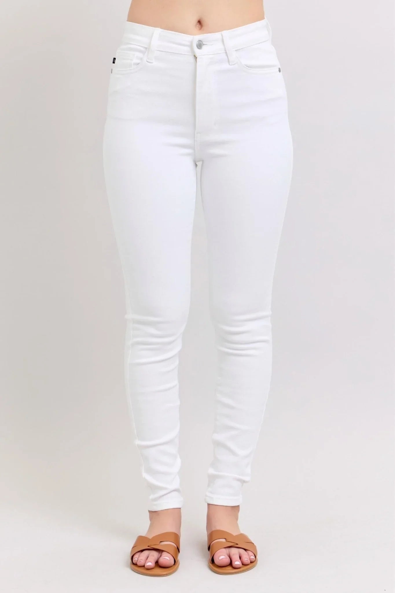 How to Wear High Waisted White Skinny Jeans for Any Occasion - Lush Lemon