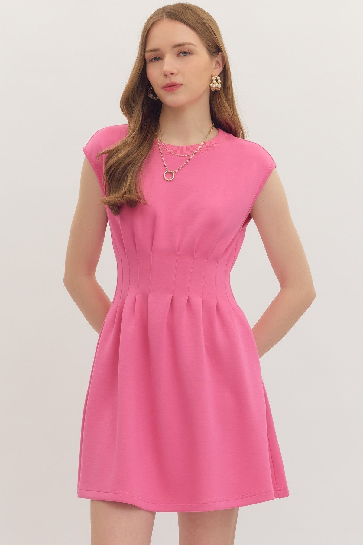 Structured and Slimming: The Magic of Pintuck Details - Lush Lemon