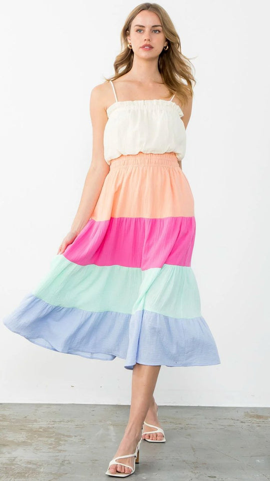 The Colorblocked Midi Dress: A Perfect Fusion of Style, Elegance, and Playfulness