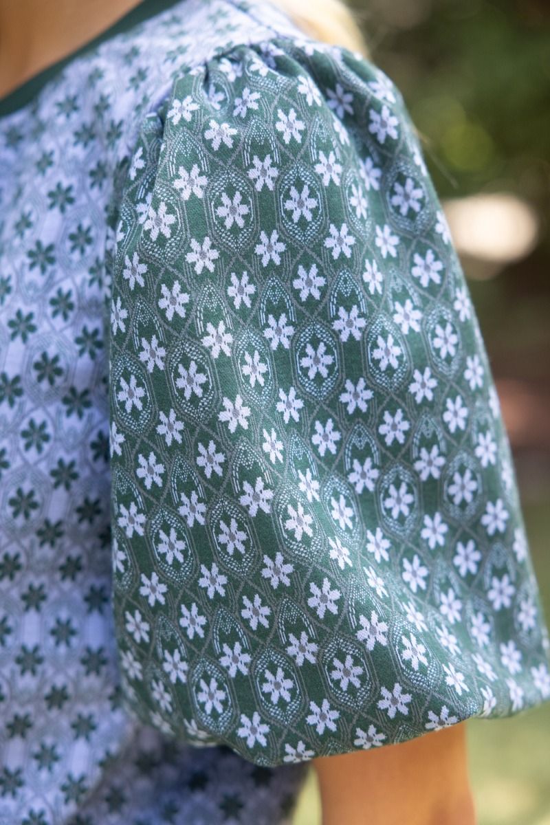 Contrast Floral Bubble Sleeve Top