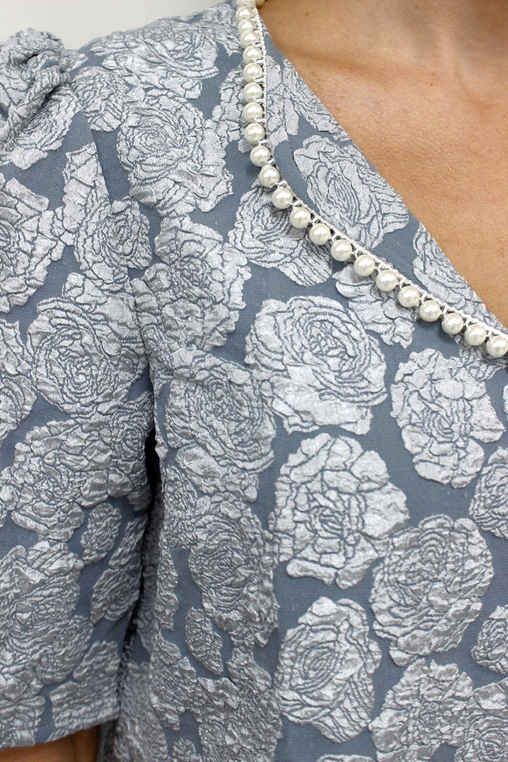 Pearl Collar Floral Textured Top