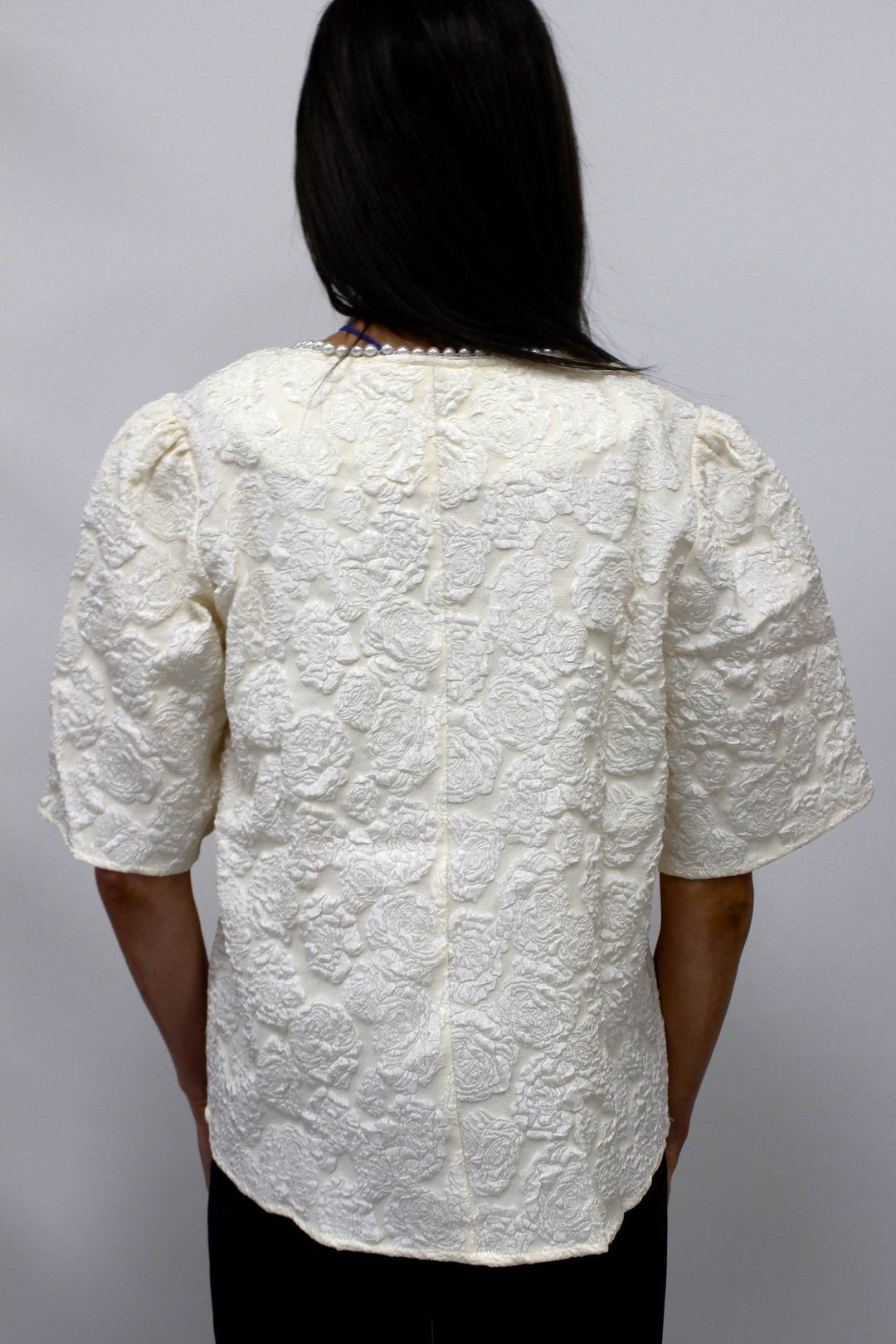 Pearl Collar Floral Textured Top