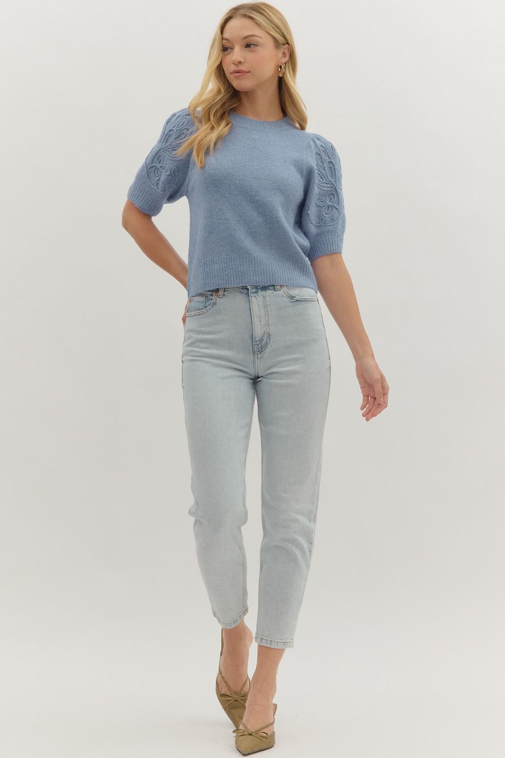 Tonal Appliqué Puff Sleeve Knit Top