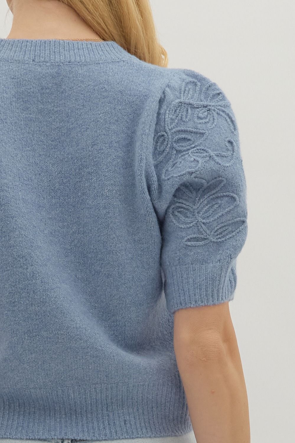 Tonal Appliqué Puff Sleeve Knit Top