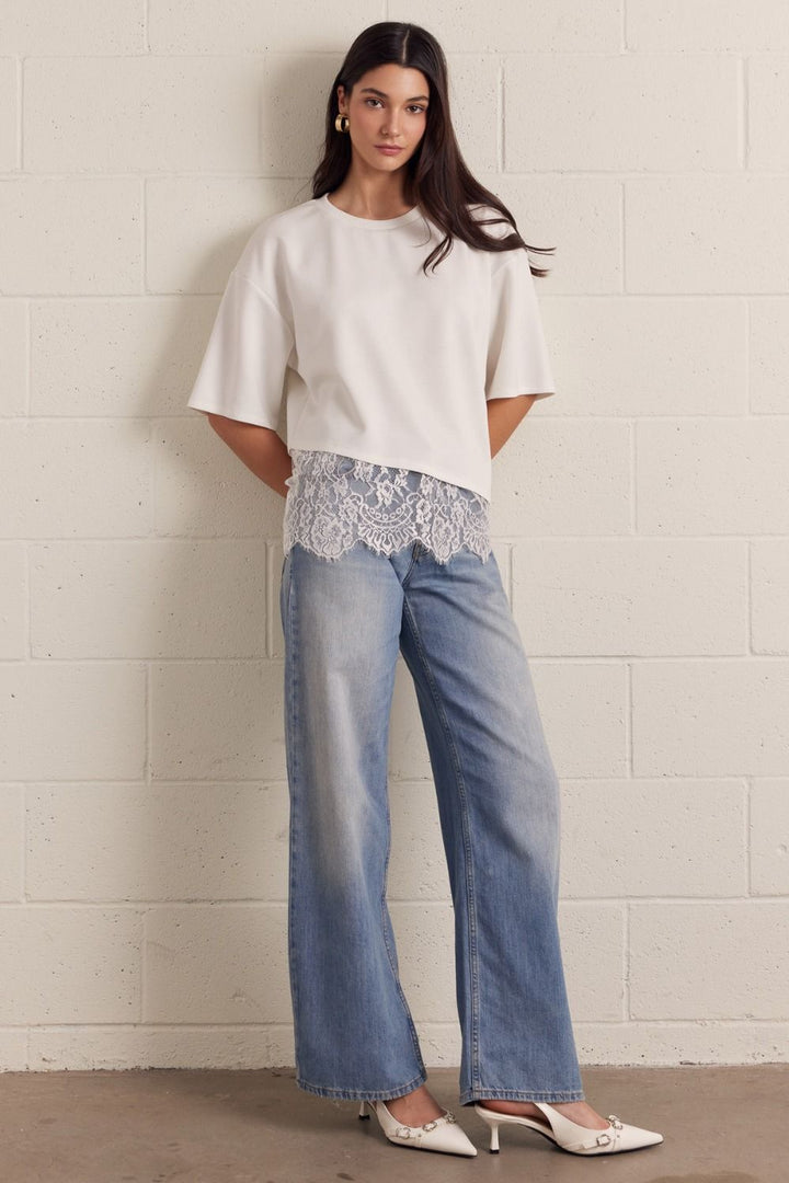 Scallop Lace Hem Knit Top
