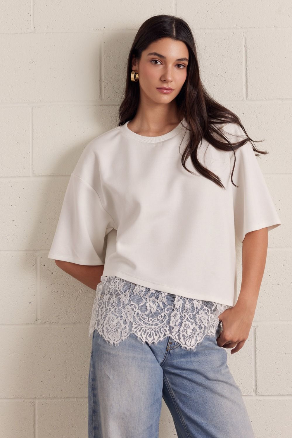 Scallop Lace Hem Knit Top