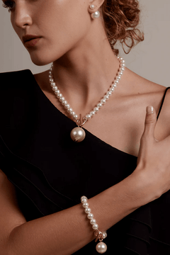 Pearl Charm Toggle Bracelet - Lush Lemon - Women&