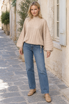 Coraline Cardi in Beige with the complete garment visible