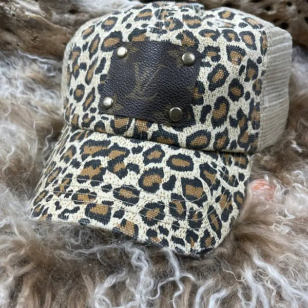Keep it Gypsy LV Leopard with Black Mesh (New) Lainey Leopard Keep It Gypsy Leather LV Accent Wristlet  main image 2