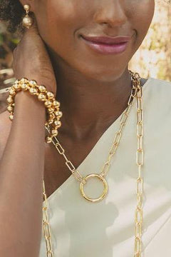Metal Link Necklace W/Circle Charm - Lush Lemon - Women&